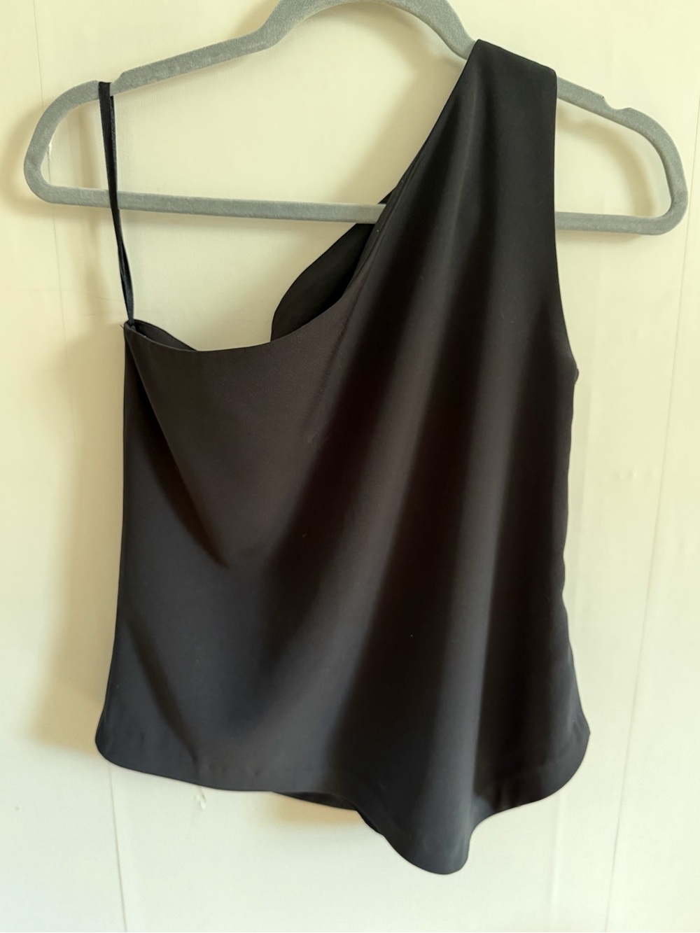 Asymmetrical Top in Black